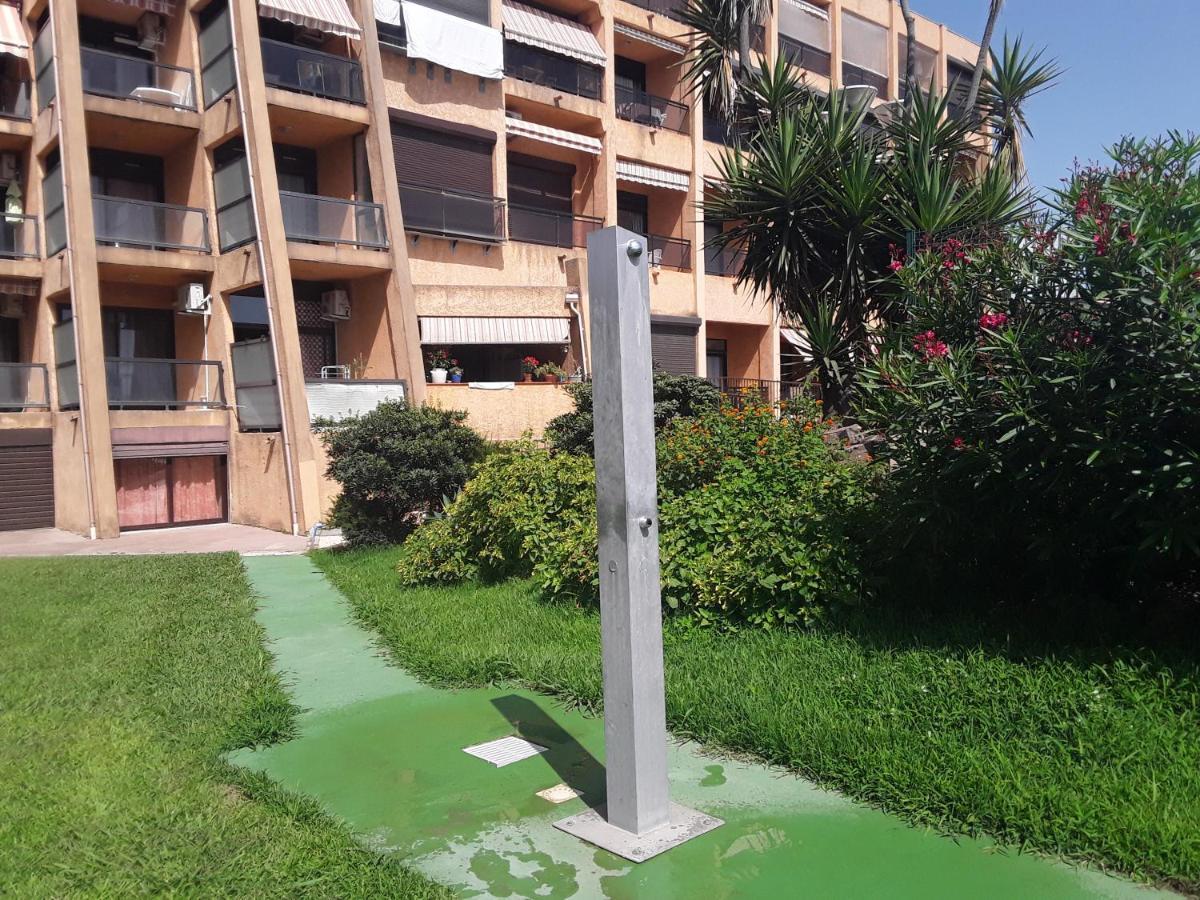 Studio Les Pieds Dans L'Eau Apartment Santa-Lucia-di-Moriani Exterior photo