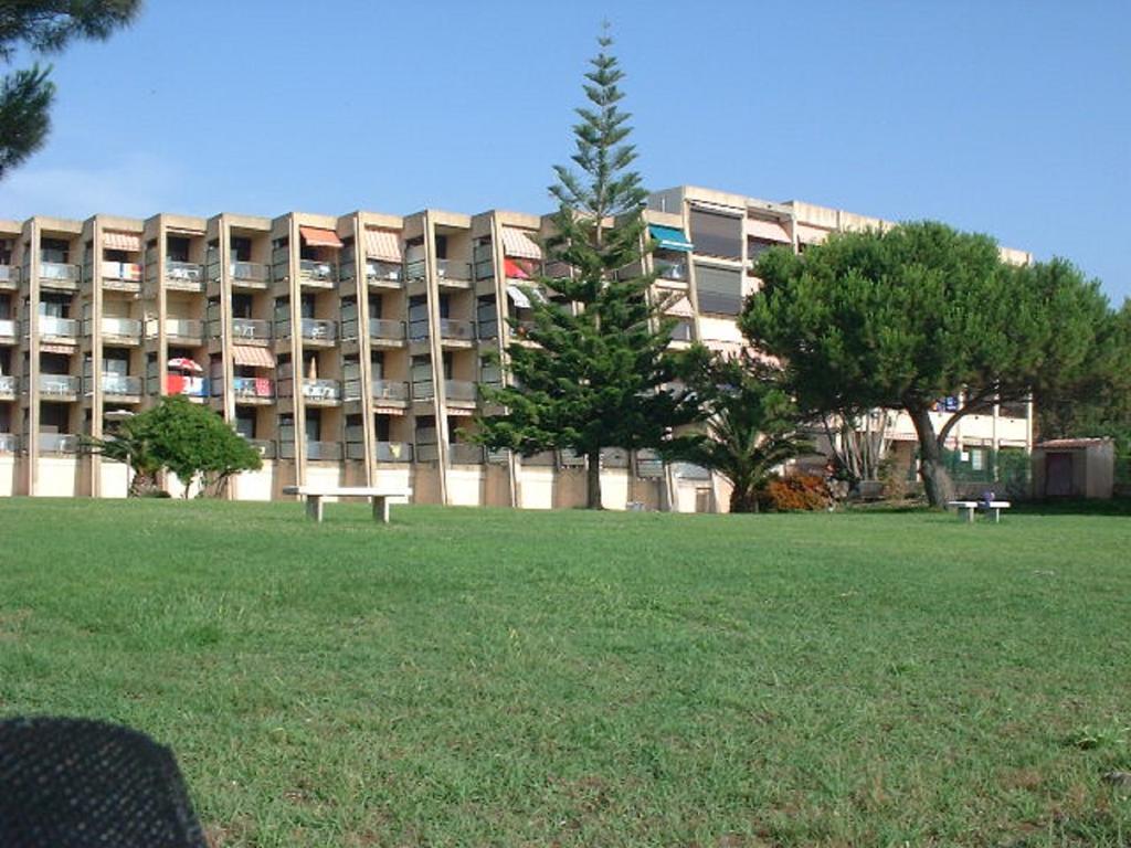 Studio Les Pieds Dans L'Eau Apartment Santa-Lucia-di-Moriani Exterior photo